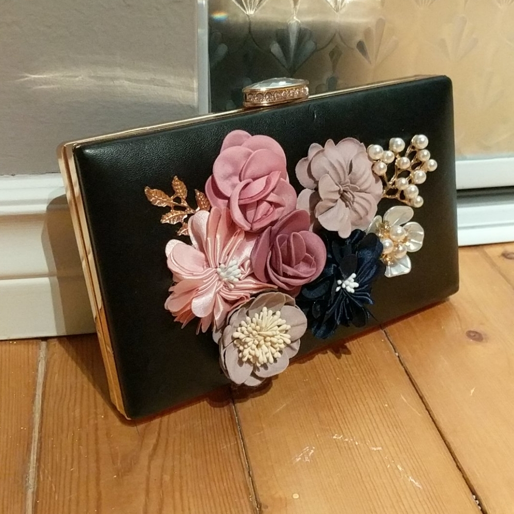 Flower Pearl Rhinestone Evening Clutch